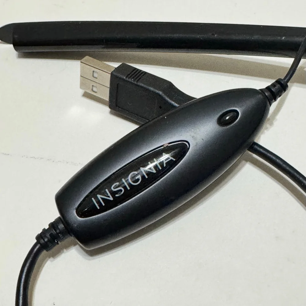 Insignia NS-PAUM50 USB Wired Microphone for Computer Video Calls, Black 